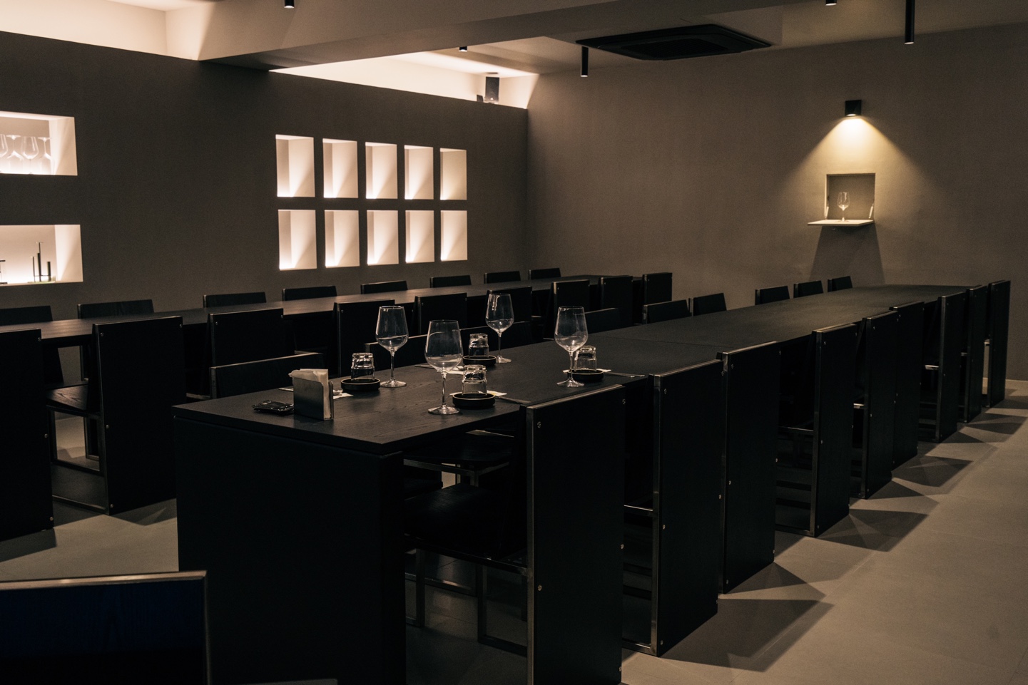 용두동 [ 한우 와인바 우일무이 ]